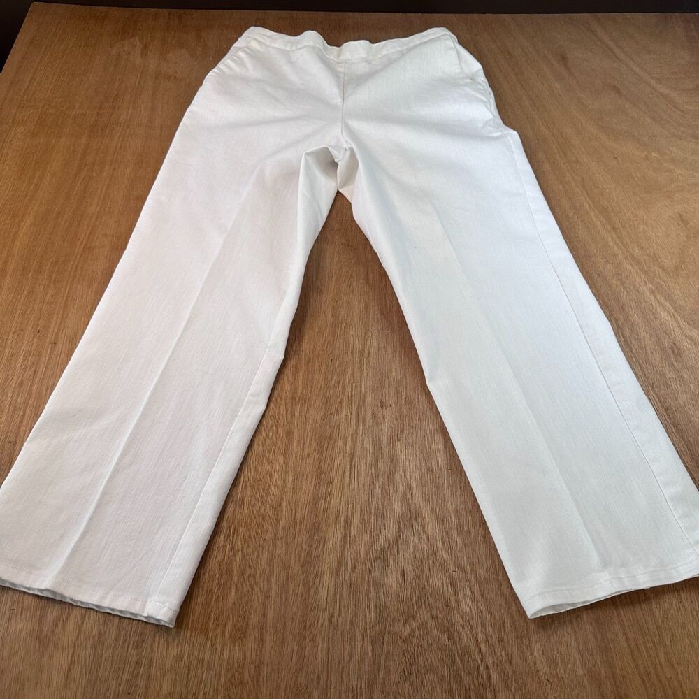 Alfred Dunner Womens 10 White Pull On Pants Elastic Waist Straight Leg